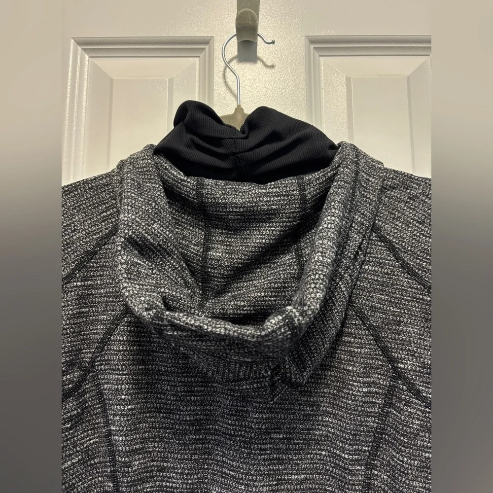 Lululemon Daily‎ Practice Jacket Women’s Black Heathered Full Zip Hooded Size 10